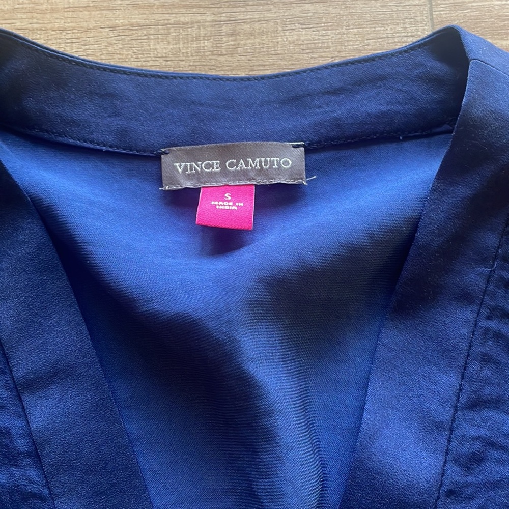Navy sleeveless blouse - Picture 2 of 4